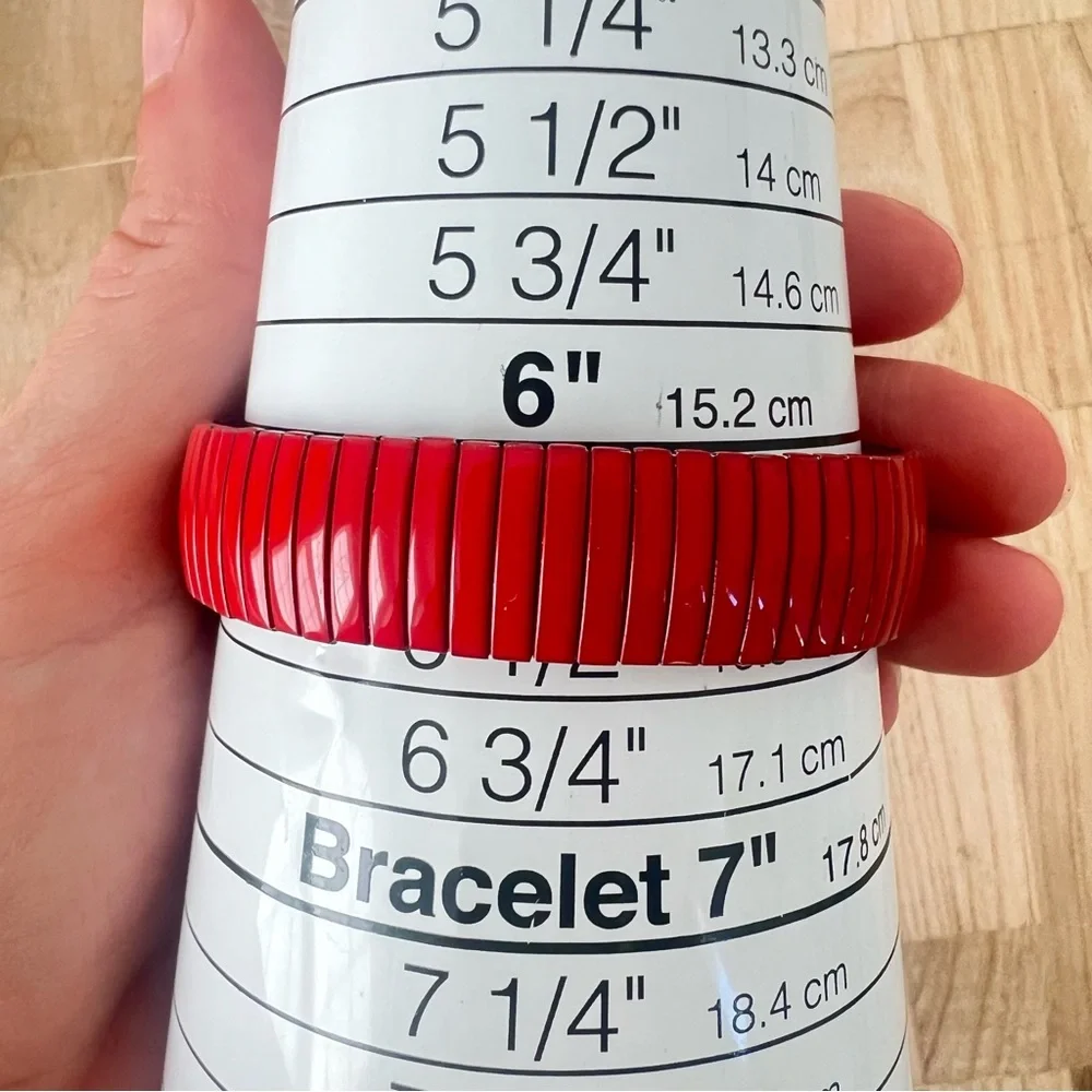 Time ladies red and white bracelet watch NEW BATTERY
